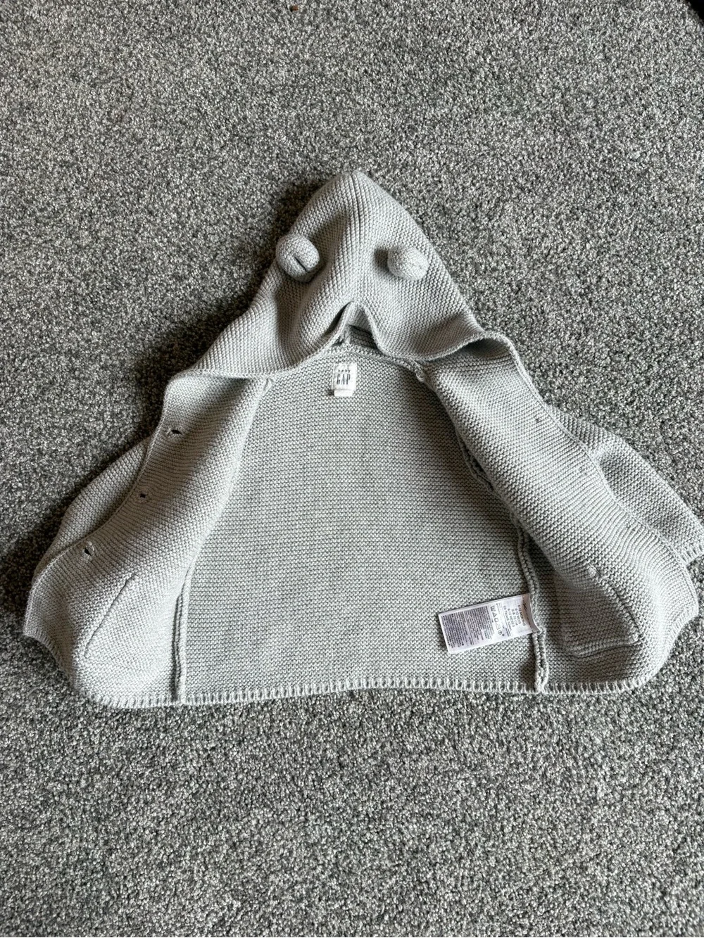 Baby Gap Baby Bear Cardigan - Grey Button Front Knit Cardigan size 6-12 months
